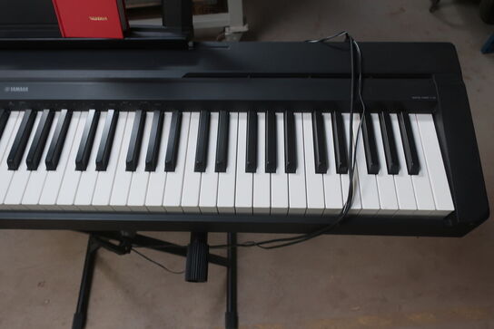 DigItal piano YAMAHA P-35 med stativ