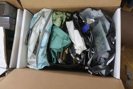 4 Ks.Blandet Lot Ismaskine, Tastatur m.m.