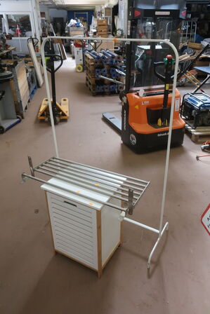 Tøj- + Tørrestativ + Vasketøjsskab