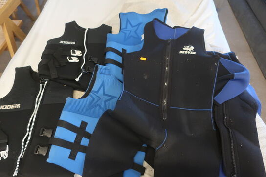 4 Stk. Flydeveste + 2 Stk Vådedragter BEAVER