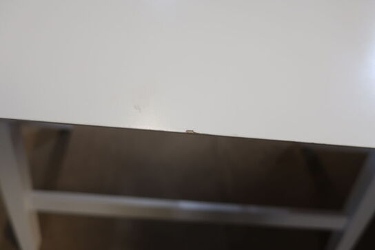 Skrivebord 90 x 50 cm