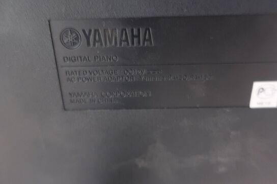 DigItal piano YAMAHA P-35 med stativ
