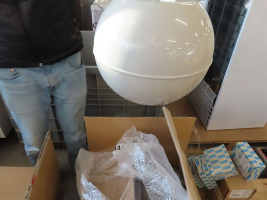 3 paller fra installationsafdeling - Højtalere, kabler, elektronik (se beskrivelse)