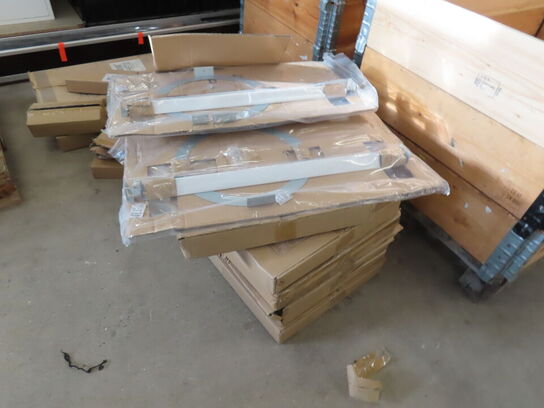 3 paller fra installationsafdeling - Højtalere, kabler, elektronik (se beskrivelse)