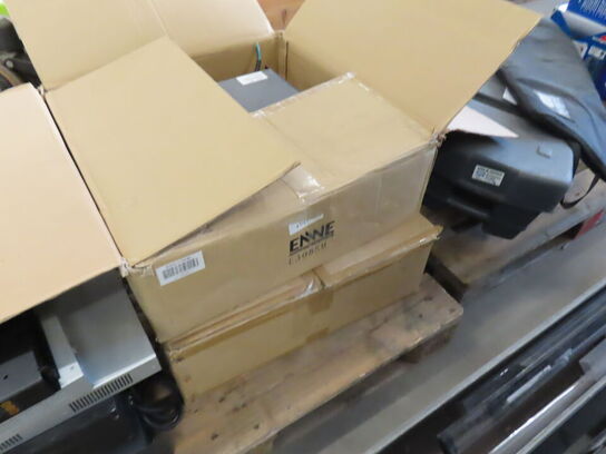 3 paller fra installationsafdeling - Højtalere, kabler, elektronik (se beskrivelse)