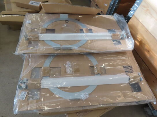 3 paller fra installationsafdeling - Højtalere, kabler, elektronik (se beskrivelse)