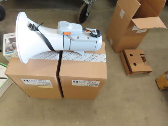 3 paller fra installationsafdeling - Højtalere, kabler, elektronik (se beskrivelse)