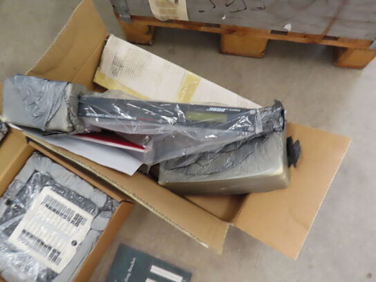 3 paller fra installationsafdeling - Højtalere, kabler, elektronik (se beskrivelse)