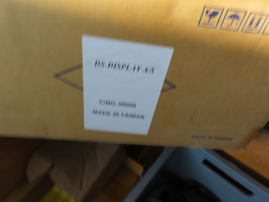 3 paller fra installationsafdeling - Højtalere, kabler, elektronik (se beskrivelse)