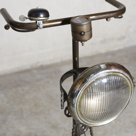 Lampe i jern med cykel look