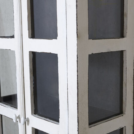 Hvidt lakeret Vitrineskab i træ