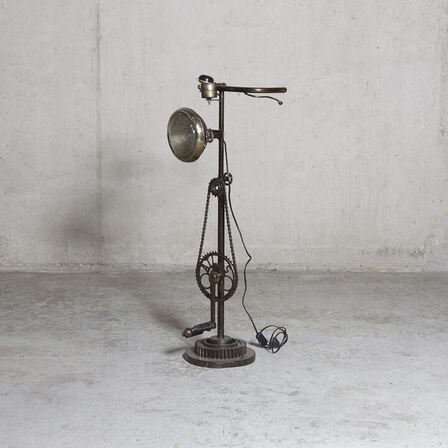Lampe i jern med cykel look