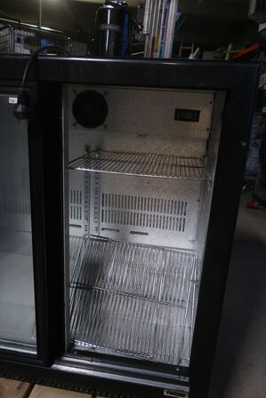 Køleskab VIBOCOLD  Model: Fremgår ikke/ Serie nr: 8220151205716