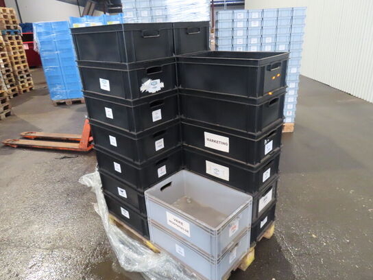 Palle med 22 stk opbevaringskasser