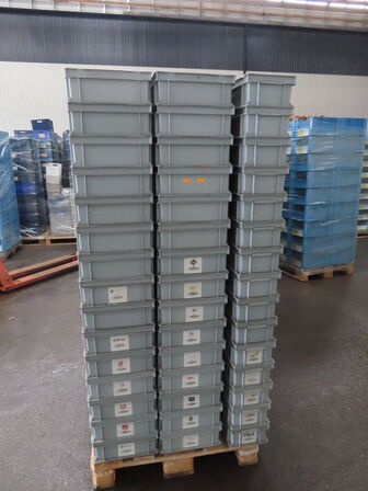 Palle med små sortimentskasser