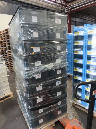 Palle med opbevaringskasser