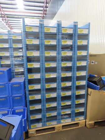 Palle med sortimentskasser