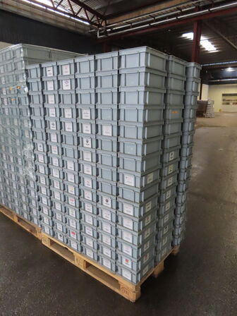 Palle med små sortimentskasser