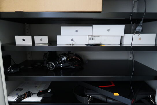 Div. Elektronik og it-udstyr i skab