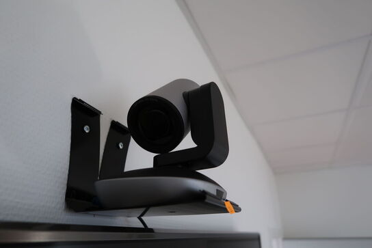 Konferencetelefon LOGITECH, skærm LOGITECH V-U0038, samt kamera