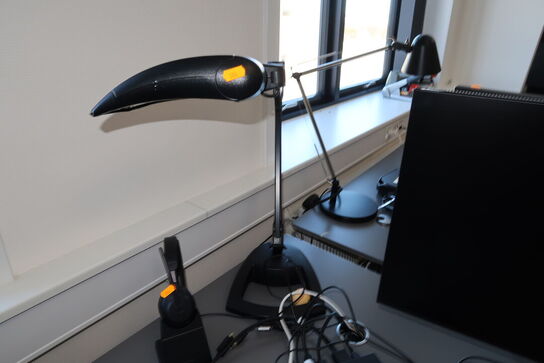 2 stk. computerskærme DELL P2725H, tastatur, mus, dockingstation, headset