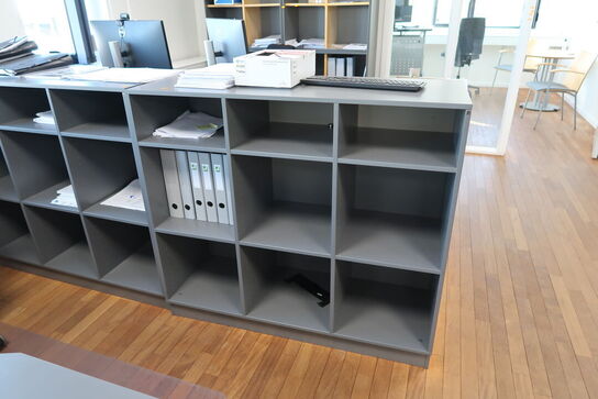 2 stk. reoler CUBE DESIGN