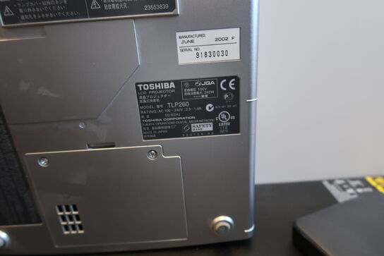 Projektor TOSHIBA TLP260