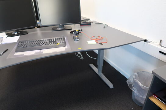 El. hæve/sænke skrivebord samt skab/reol