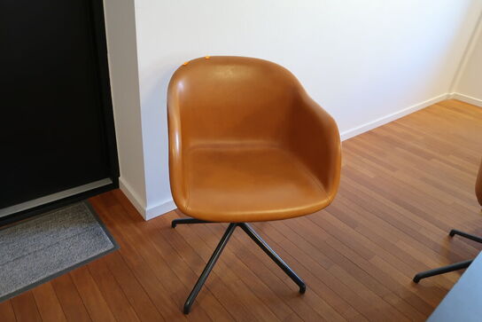 9 stk. mødestole i læder MUUTO