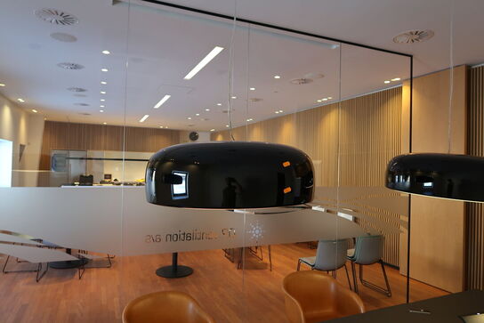 Pendel FLOS Smithfield designet af Jasper Morrison