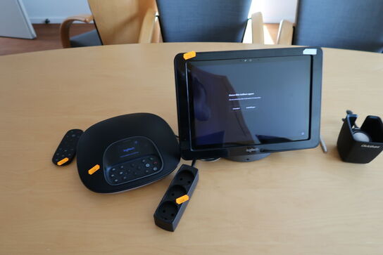 Konferencetelefon LOGITECH, skærm LOGITECH V-U0038, samt kamera