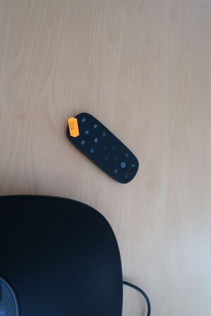 Konferencetelefon LOGITECH, skærm LOGITECH V-U0038, samt kamera