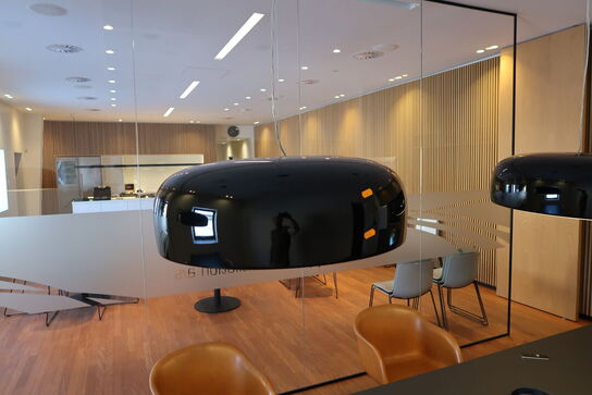 Pendel FLOS Smithfield designet af Jasper Morrison