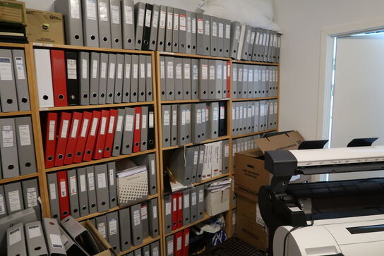 17 stk. reoler uden indhold