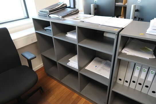 2 stk. reoler CUBE DESIGN