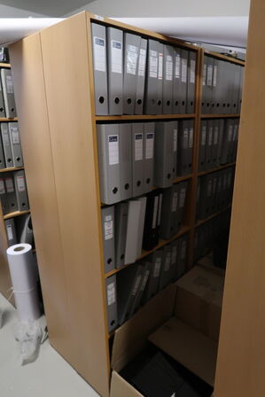 17 stk. reoler uden indhold