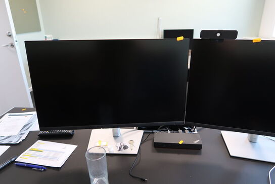 2 stk. computerskærme DELL P2723QE, tastatur, mus og dockingstation
