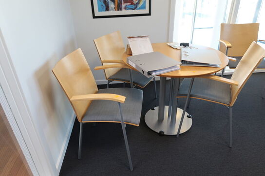 Mødebord med 4 stk. mødestole LAMMHULTS