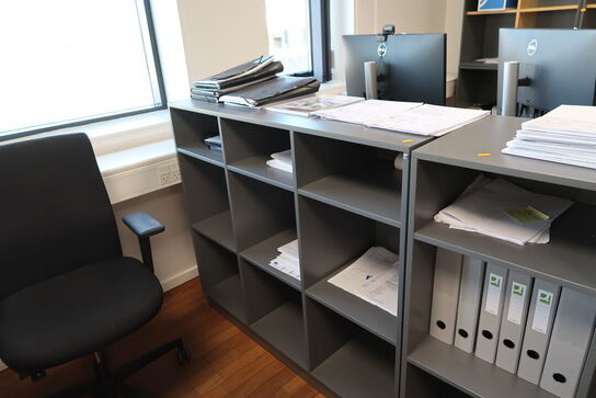 2 stk. reoler CUBE DESIGN