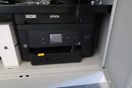 Div. Elektronik og it-udstyr i skab