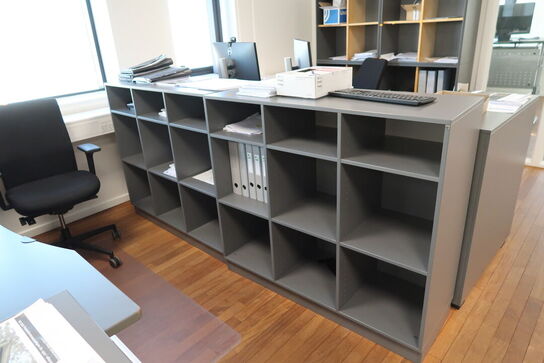 2 stk. reoler CUBE DESIGN