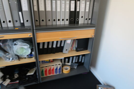 4 stk. skabe/reoler SIS