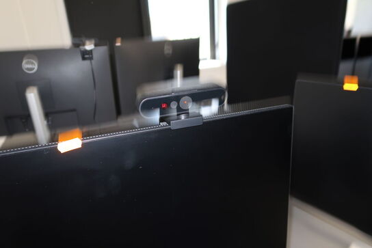 2 stk. computerskærme DELL P2422H, tastatur, dockingstation, headset JABRA