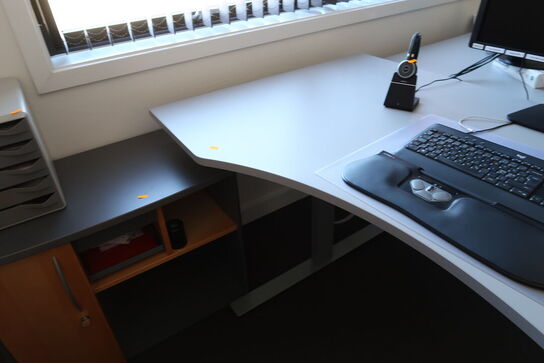 El. hæve/sænke skrivebord, skab/reol