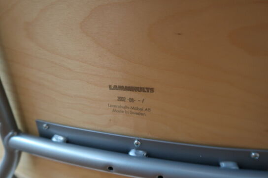 Mødebord med 2 stk. mødestole LAMMHULTS