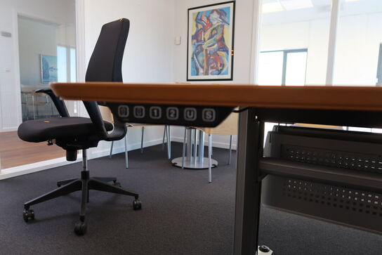 El. hæve/sænke skrivebord, skabe, reoler