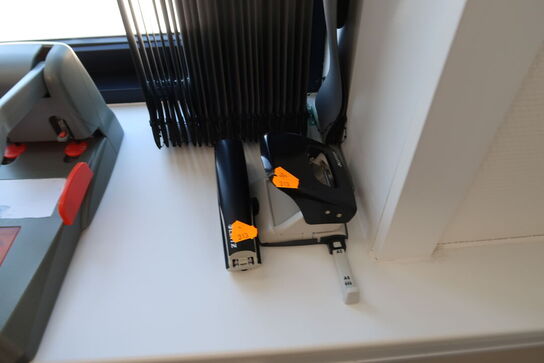 Div. Hæftemaskiner og hulmaskiner