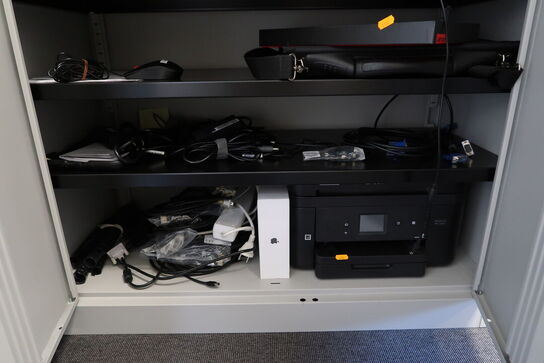 Div. Elektronik og it-udstyr i skab