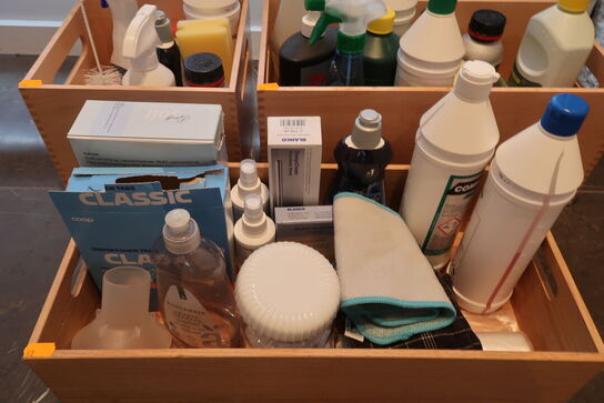 Stort parti rengøringsartikler 