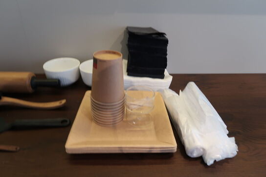 Diverse køkkenredskaber m.m. 